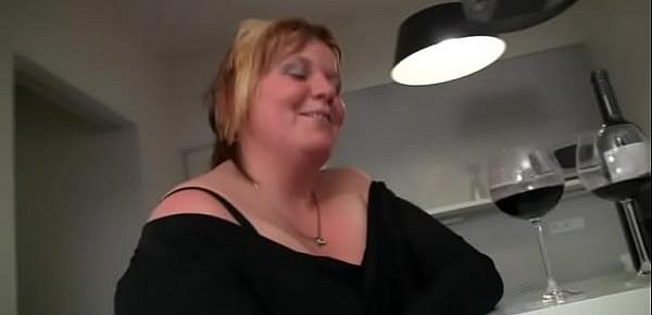  BBW takes it from behind